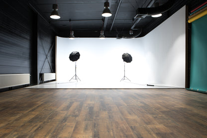 Studio plain